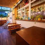 Sunflower Backpacker & Bar אכסניה רימיני