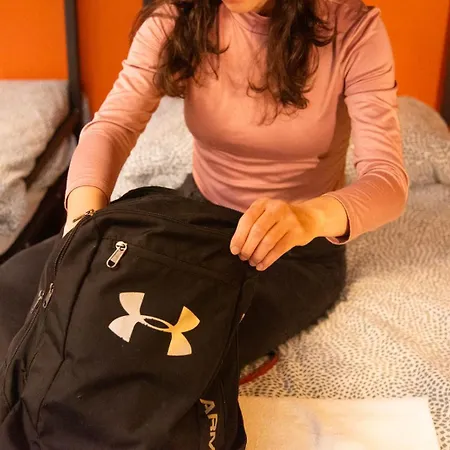 Sunflower Backpacker & Bar אכסניה רימיני