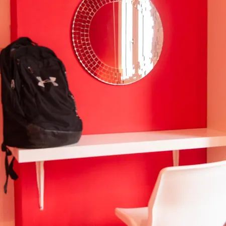 אכסניה Sunflower Backpacker & Bar