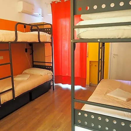 Хостел Sunflower Backpacker & Bar Римини