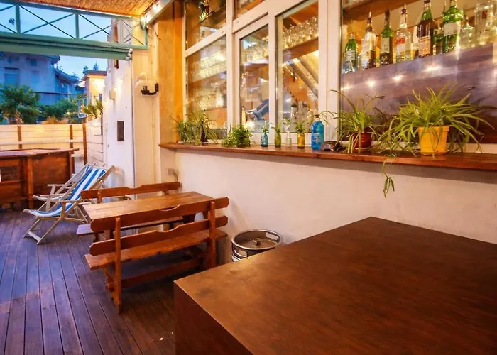 Sunflower Backpacker & Bar Hostel Ρίμινι