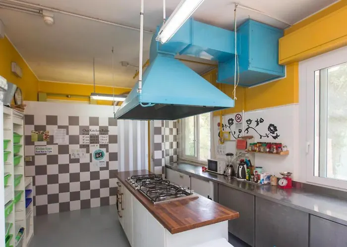 Sunflower Backpacker & Bar Hostel Rimini