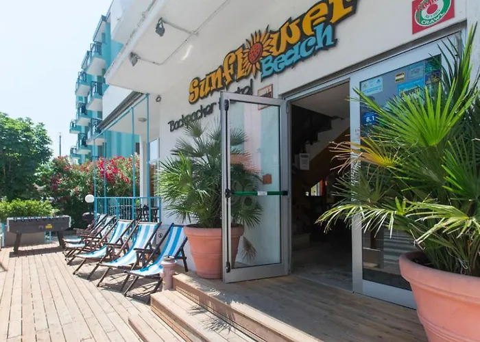 Sunflower Backpacker & Bar بيت شباب ريميني